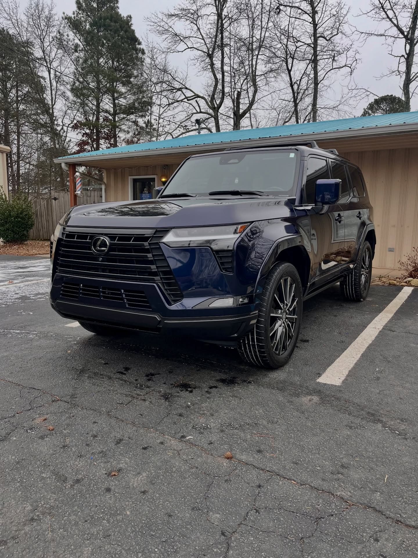 Exterior detailing on a Lexus, Cumming GA