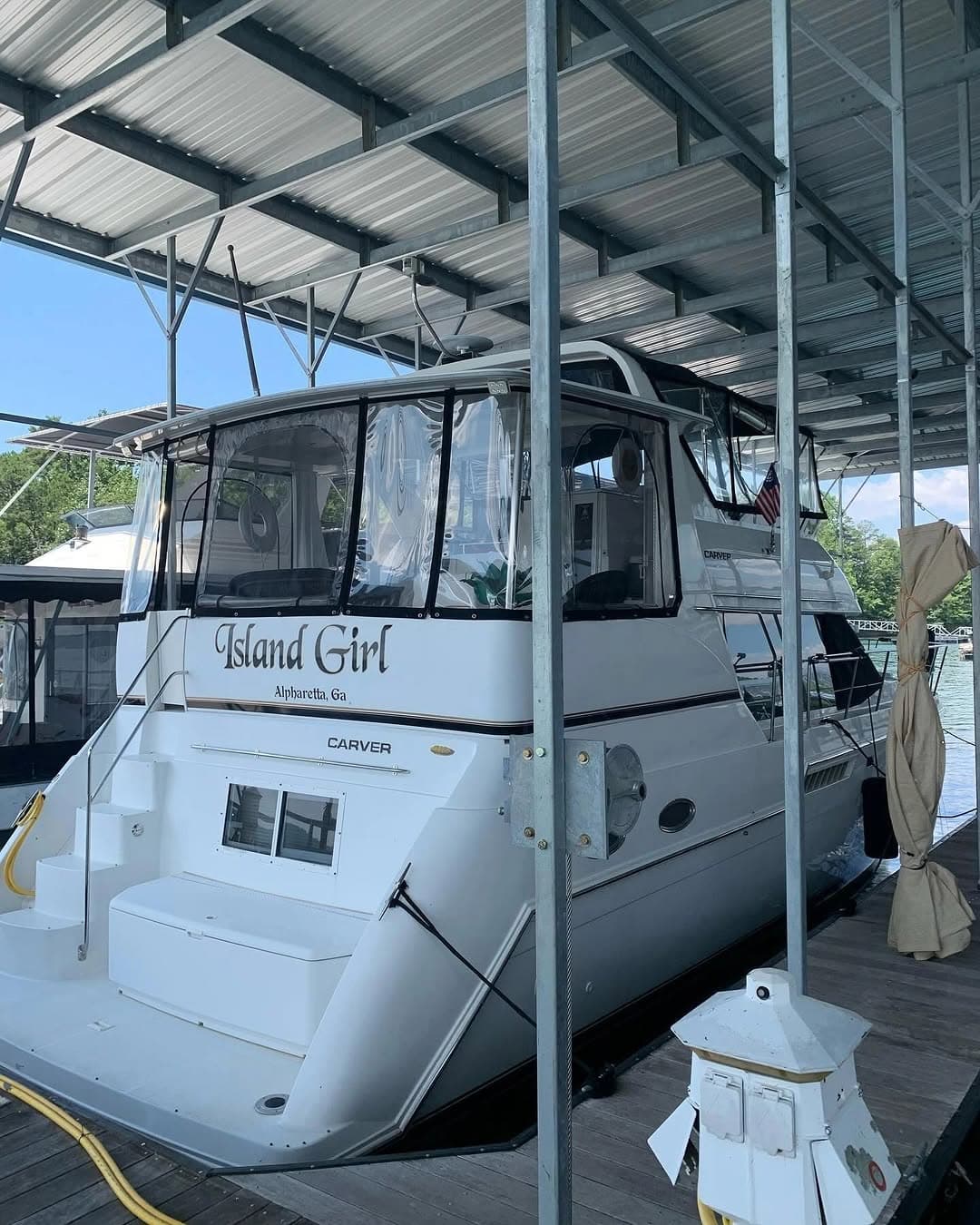 Boat detailing on a boat, Lake Lanier GA