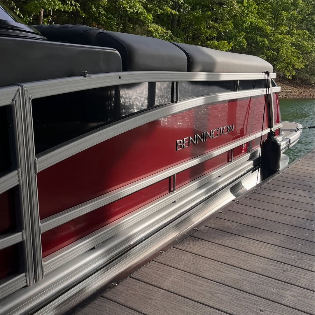 Boat detailing on a pontoon oxidation, Lake Lanier GA
